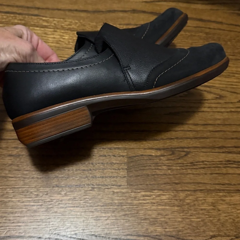 Naot Angin Size 39 Size 8 to 8.5 US